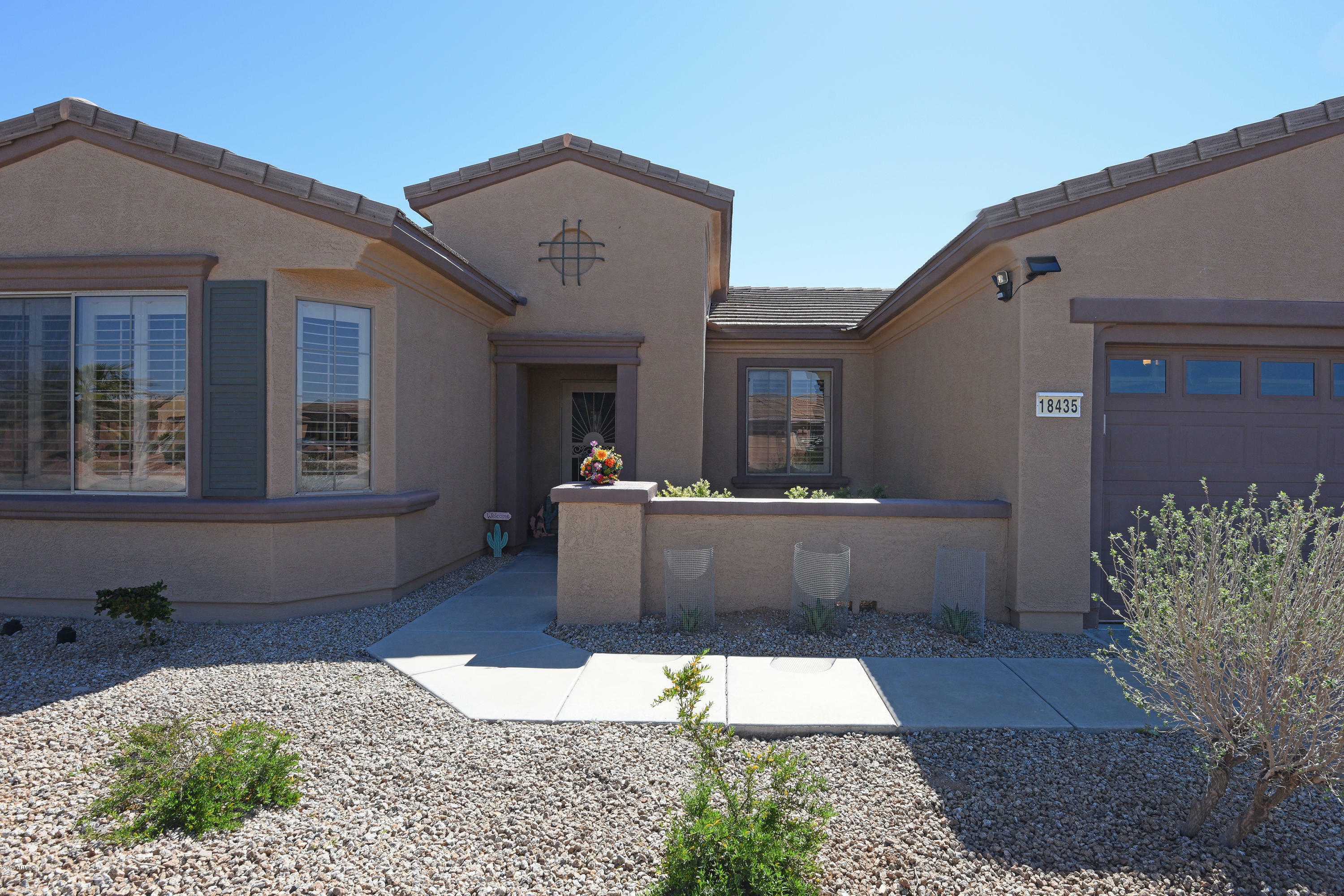 Property Photo:  18435 N Red Mountain Way  AZ 85374 