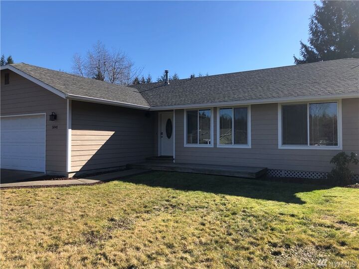 Property Photo: 5041 Viewridge Dr SE WA 98501