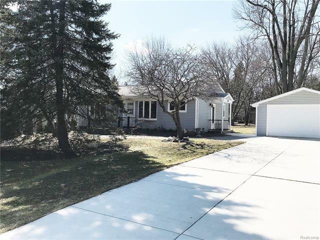 135 Arizona Avenue  Rochester Hills MI 48309 photo