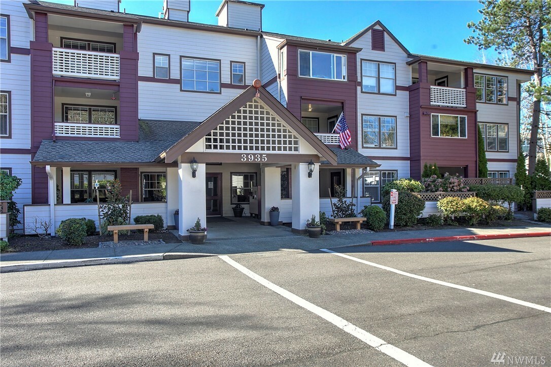 Property Photo: 3935 226th Place SE 108 WA 98029