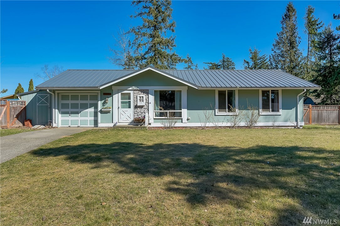 Property Photo: 7970 Lynbrook Ct WA 98248