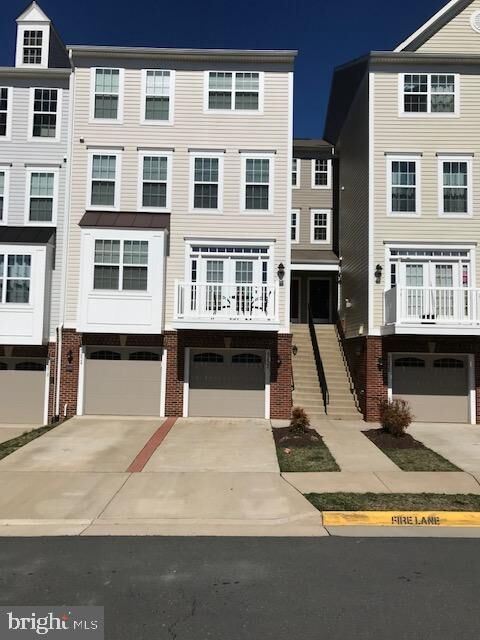 Property Photo: 45822 Winding Branch Terrace VA 20166