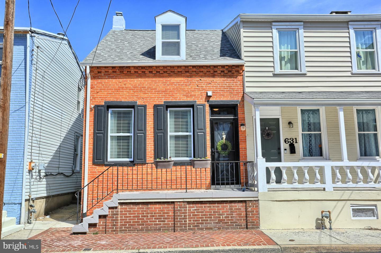 Property Photo:  633 Marietta Avenue  PA 17603 