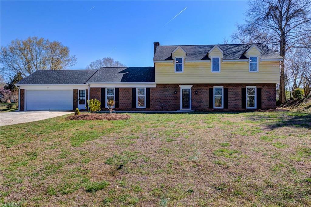 Property Photo:  611 Meadowland Road  NC 27284 