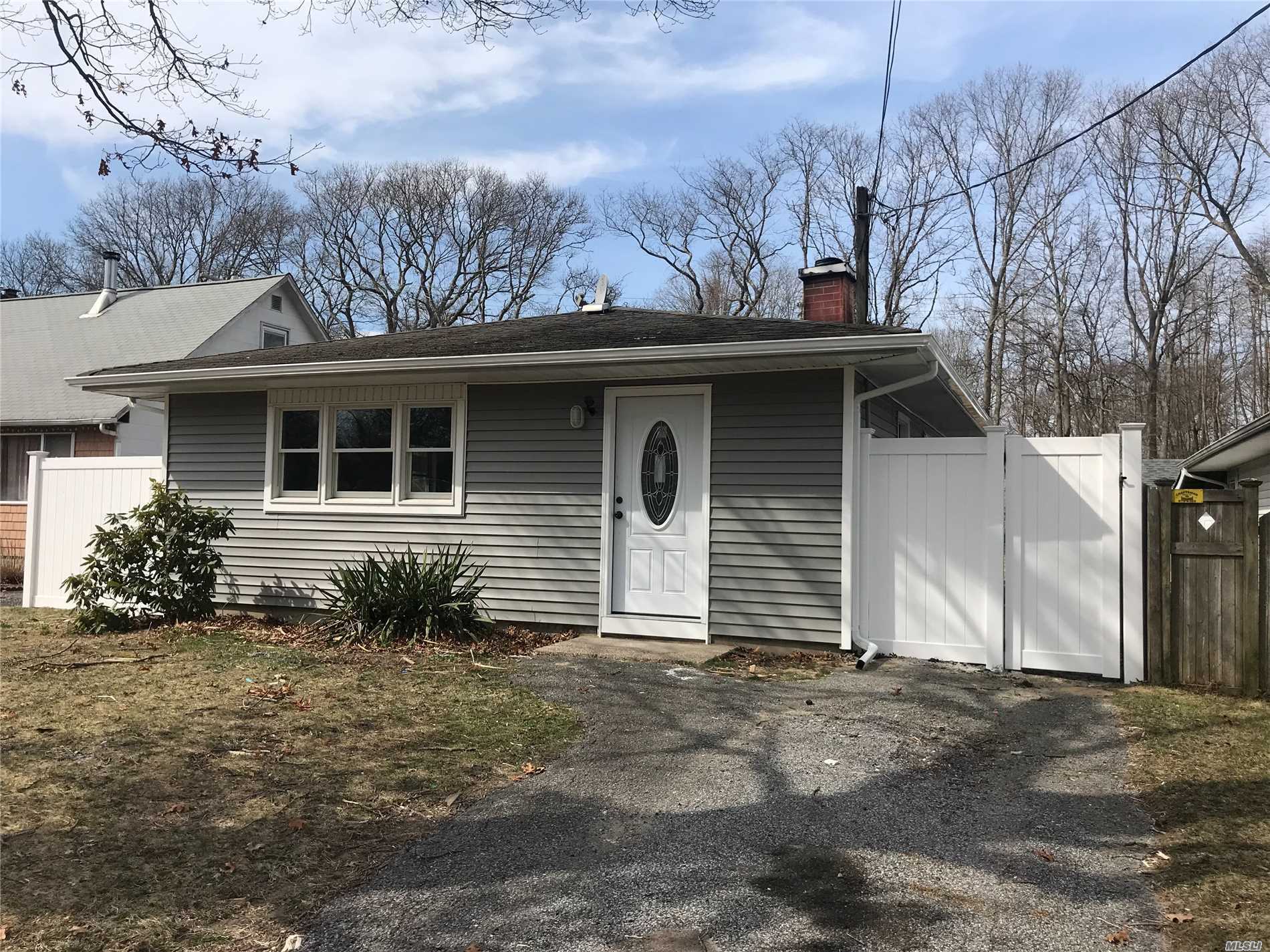 Property Photo:  197A Patchogue Avenue  NY 11950 