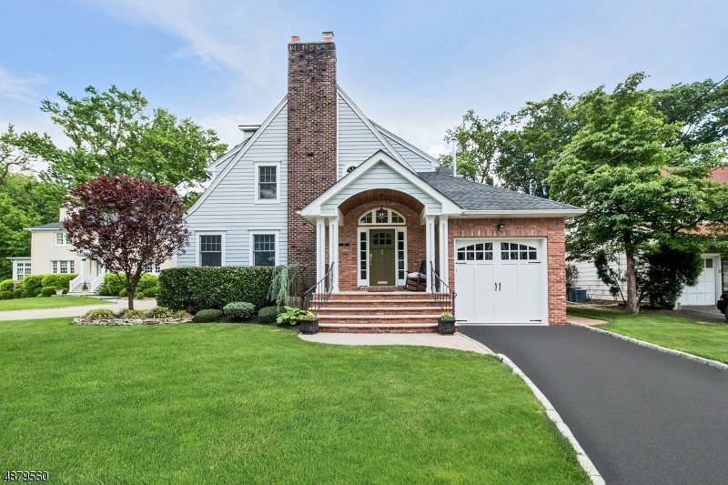 Property Photo:  16 Doering Way  NJ 07016 