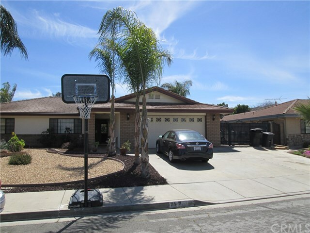 Property Photo:  757 Chardonnay Place  CA 92544 