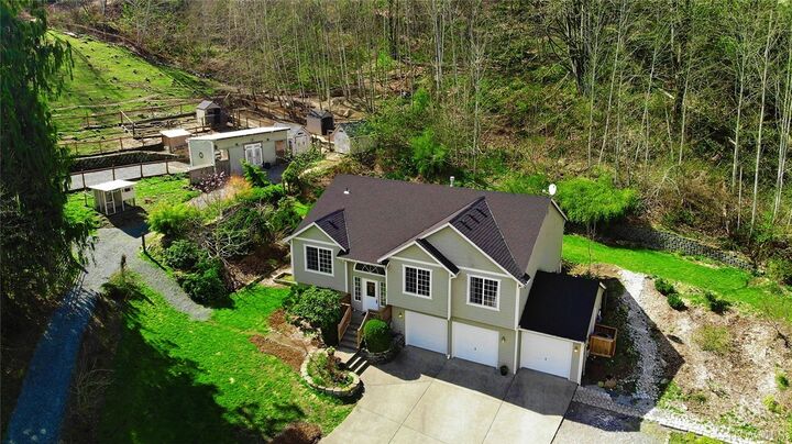 Property Photo: 14310 214th Place SE WA 98296