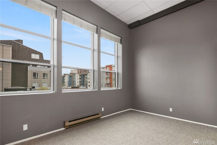 Property Photo: 417 E Pine St 308 WA 98122