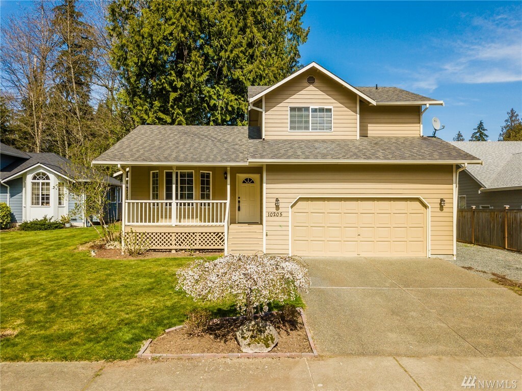 Property Photo:  10205 7th Place SE  WA 98258 