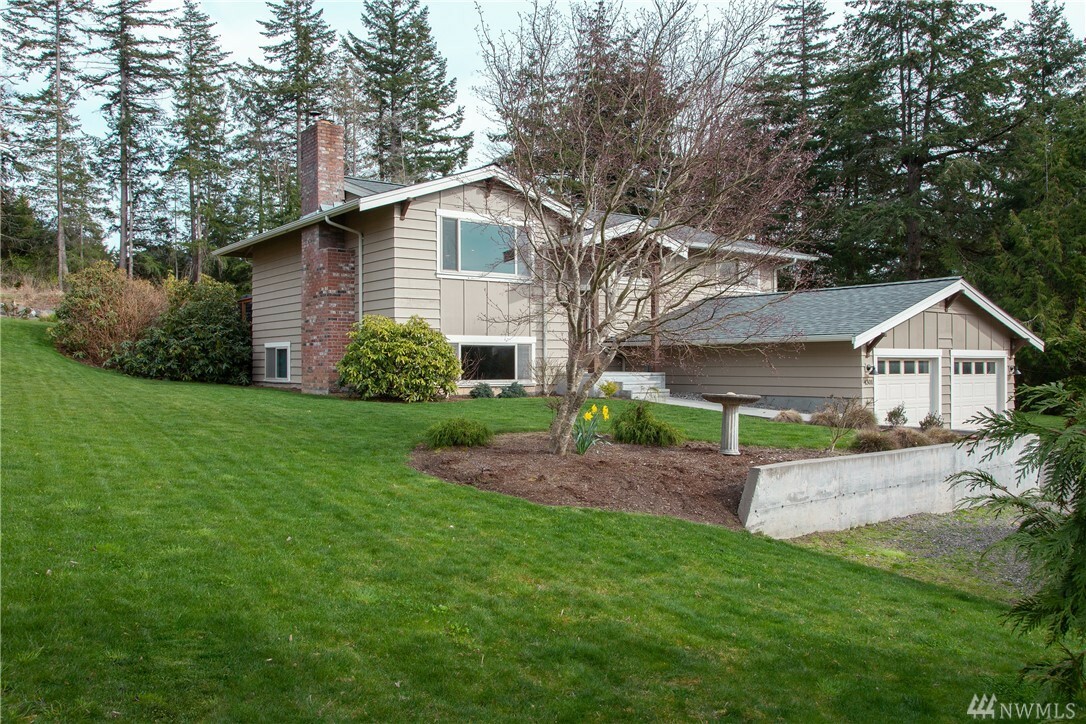 Property Photo:  4301 Harrison St  WA 98229 