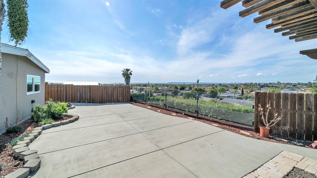 Property Photo:  367 Inkopah St  CA 91911 