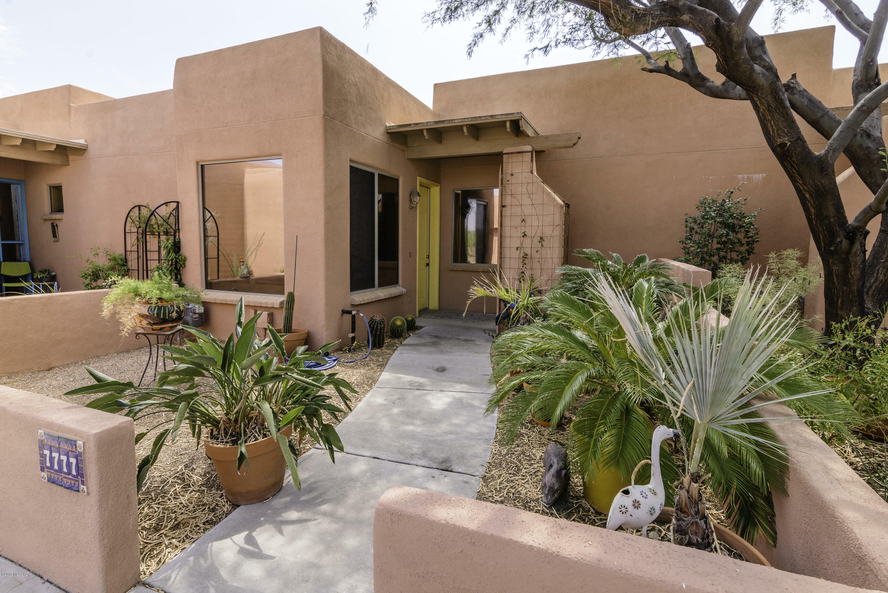 Property Photo:  7777 S Vivaldi Court  AZ 85747 