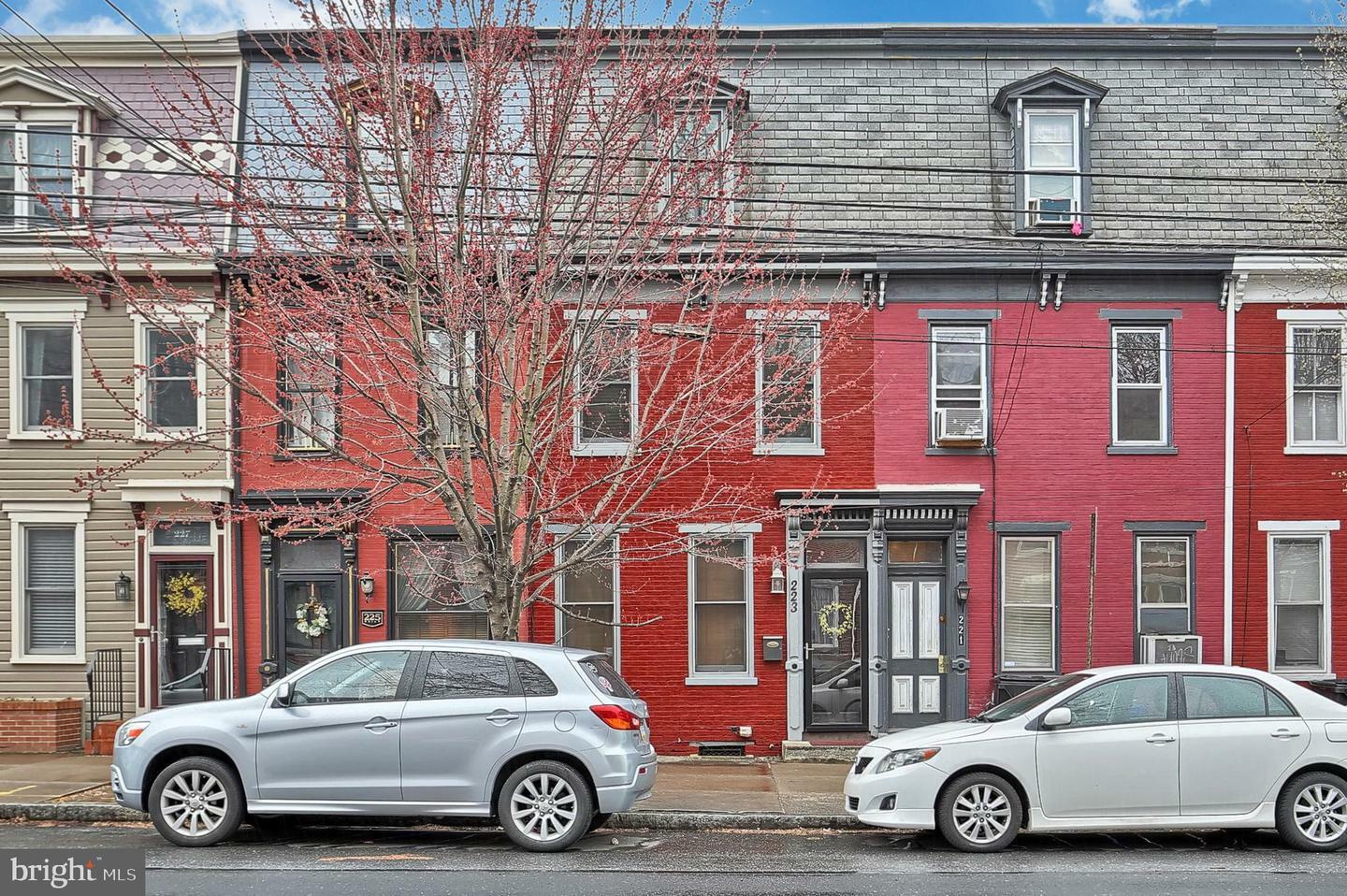 Property Photo:  223 Reily Street  PA 17102 