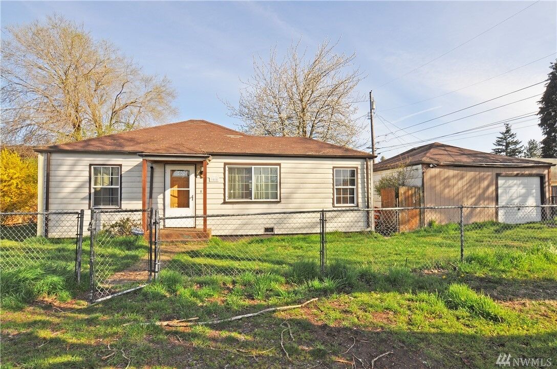 Property Photo:  3015 S 68th St  WA 98409 