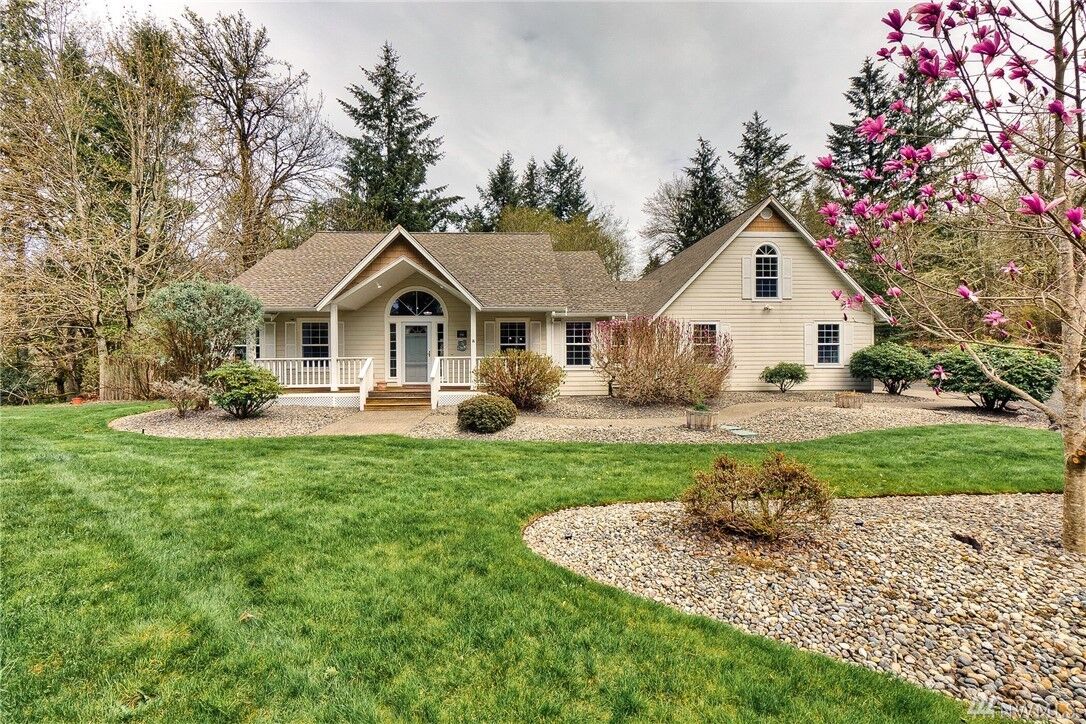 Property Photo:  542 104th Lane SE  WA 98501 