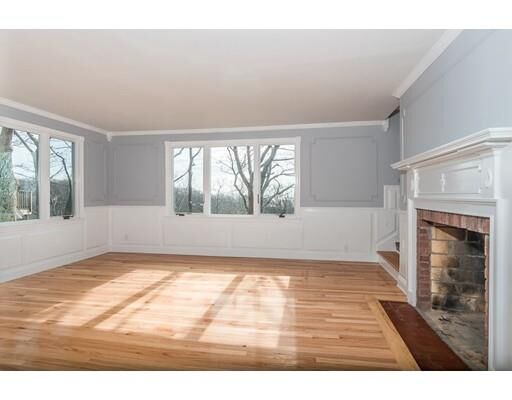 Property Photo:  4 Moraine Court  MA 01966 