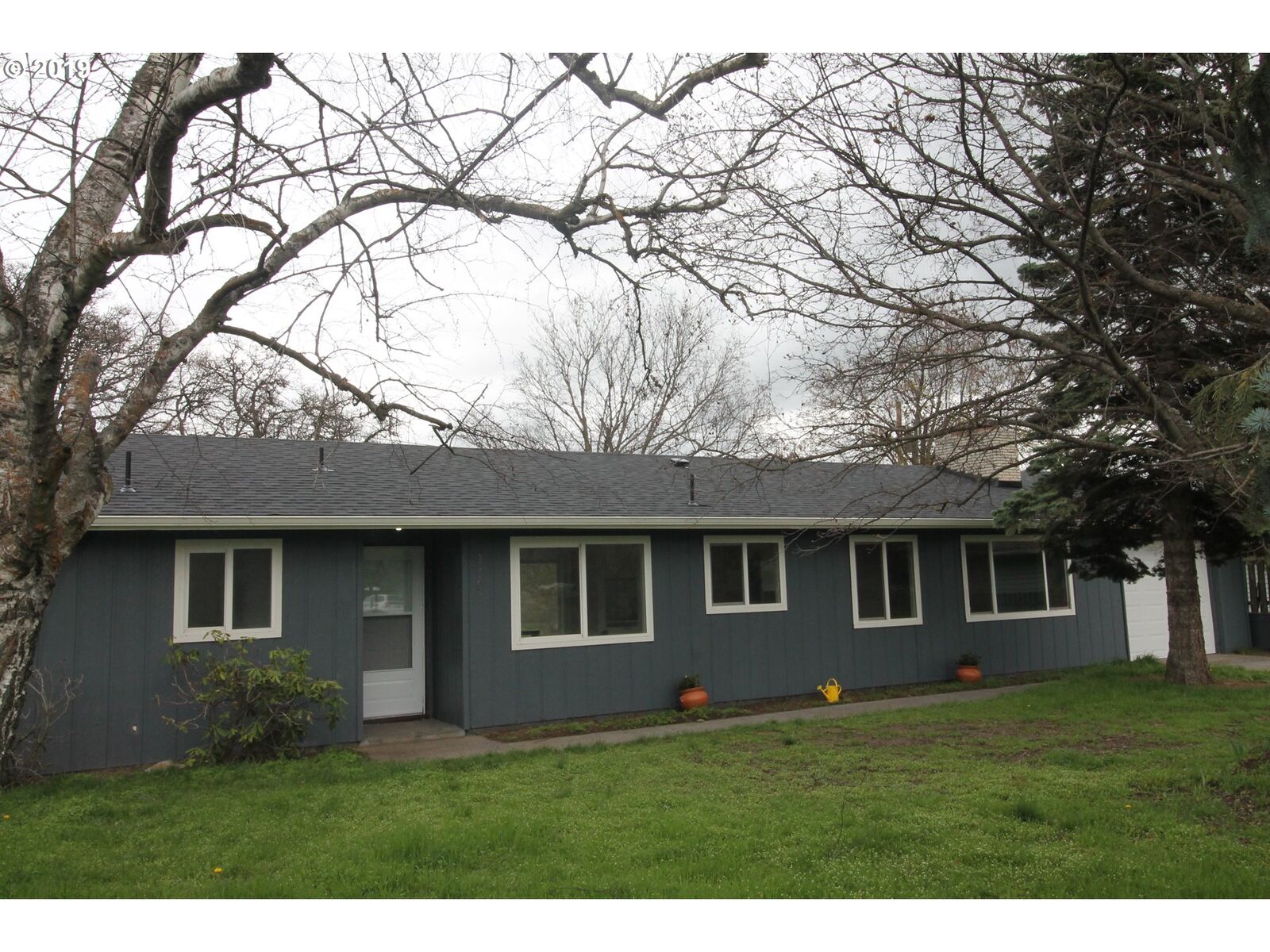 Property Photo: 1101 Murray Dr OR 97058