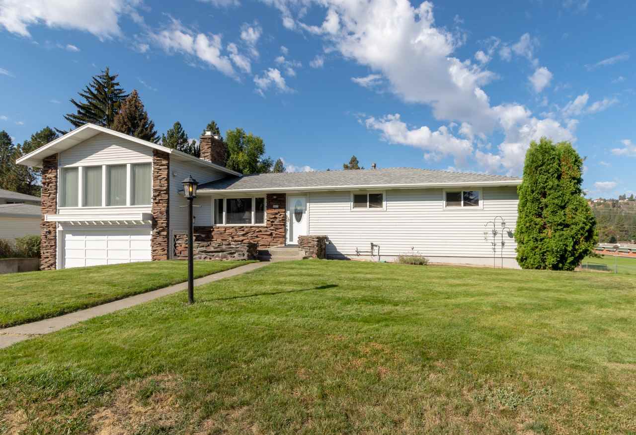Property Photo: 8409 N Atlantic St WA 99208
