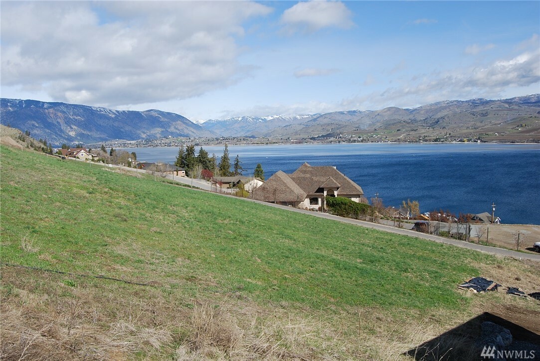 53 Via Vista Lane  Chelan WA 98816 photo