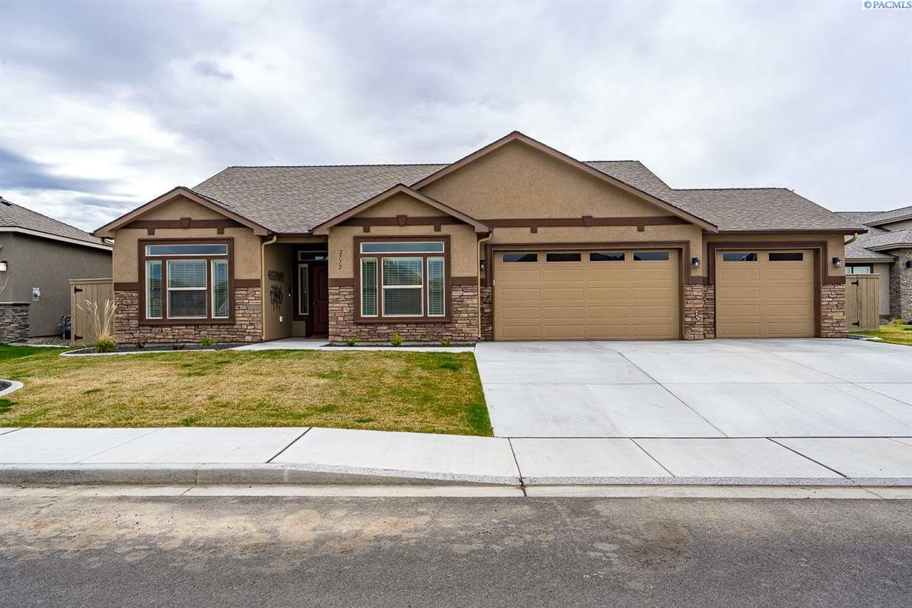 Property Photo:  2772 Grayhawk Loop  WA 99354 