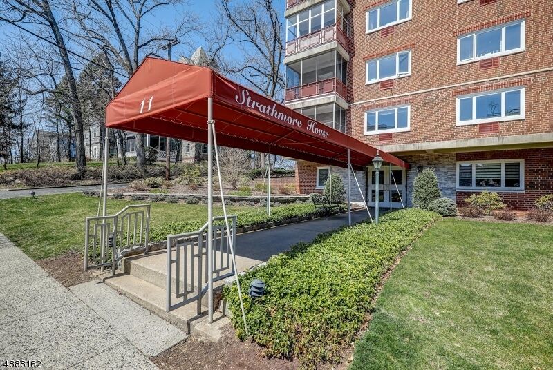 Property Photo:  11 Euclid Ave Unit 4D  NJ 07901 