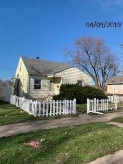 Property Photo:  1333 East Chestnut Street  IL 60901 