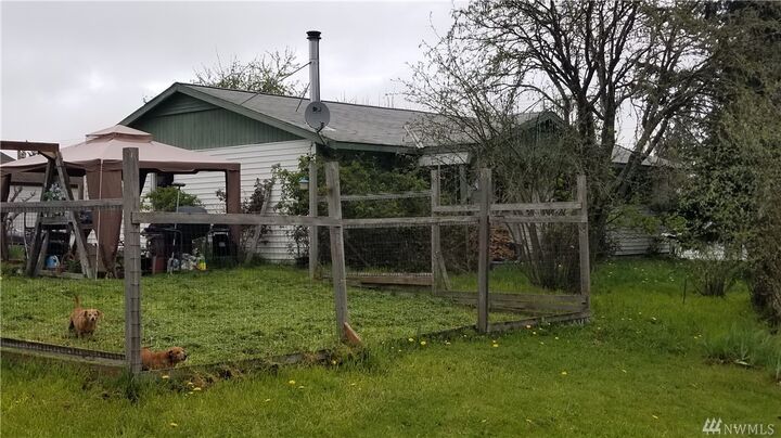 Property Photo:  1620 S B St  WA 98363 