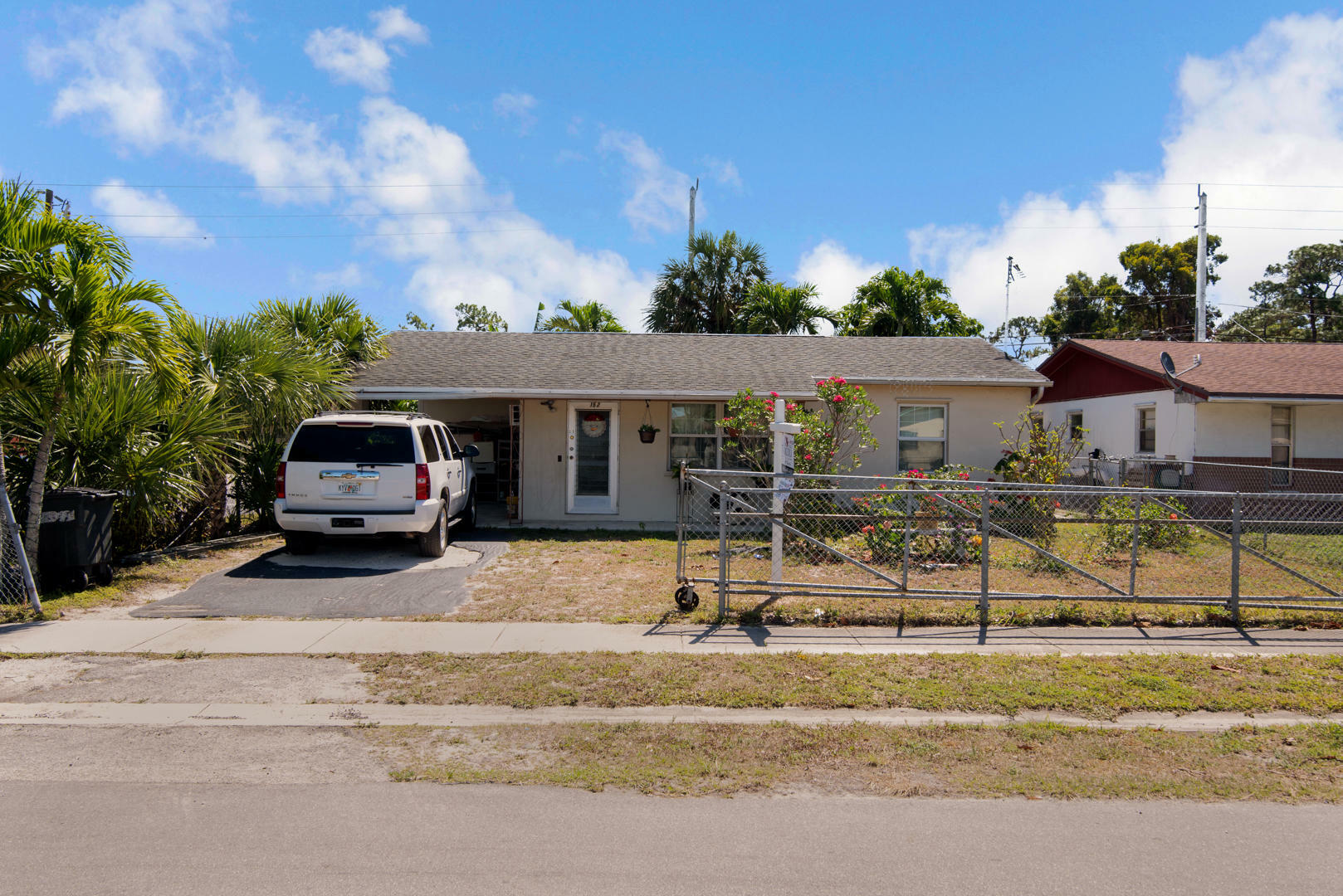 Property Photo:  152 Jackson Avenue  FL 33463 