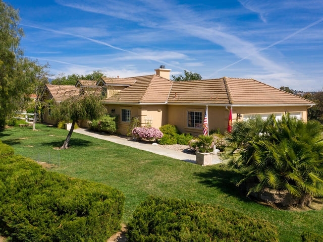 Property Photo:  31349 Kira Place  CA 92082 