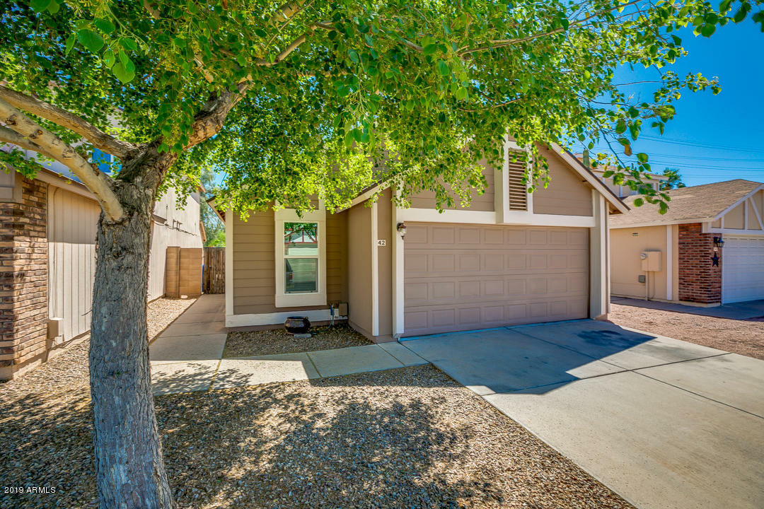 Property Photo:  1915 S 39th Street 42  AZ 85206 