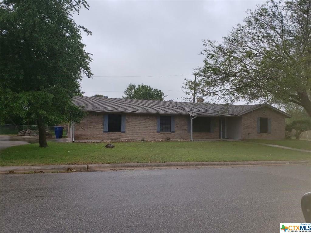 Property Photo:  711 Ash Street  TX 76522 