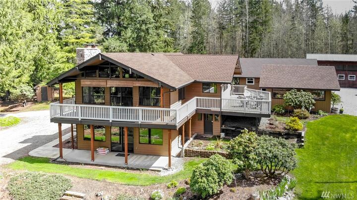 Property Photo:  420 336th Street S  WA 98580 