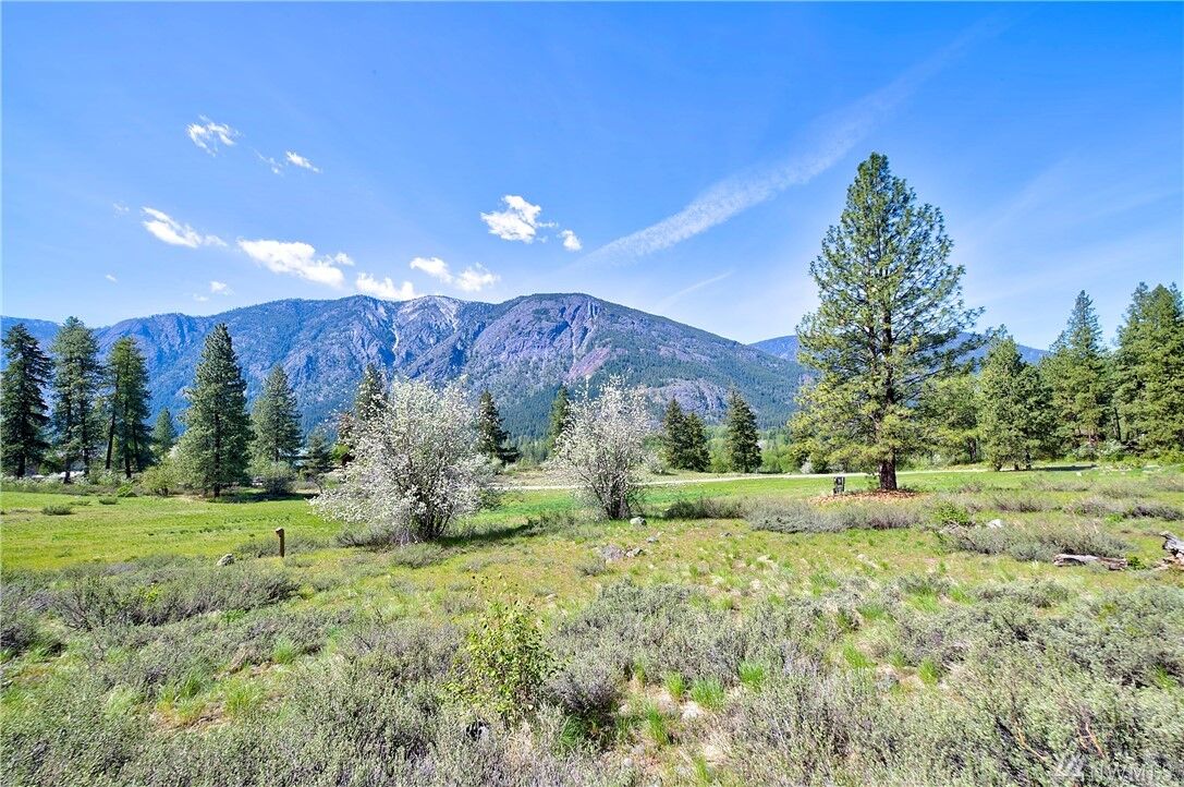 Property Photo:  52 A And B Homestead Rd  WA 98862 