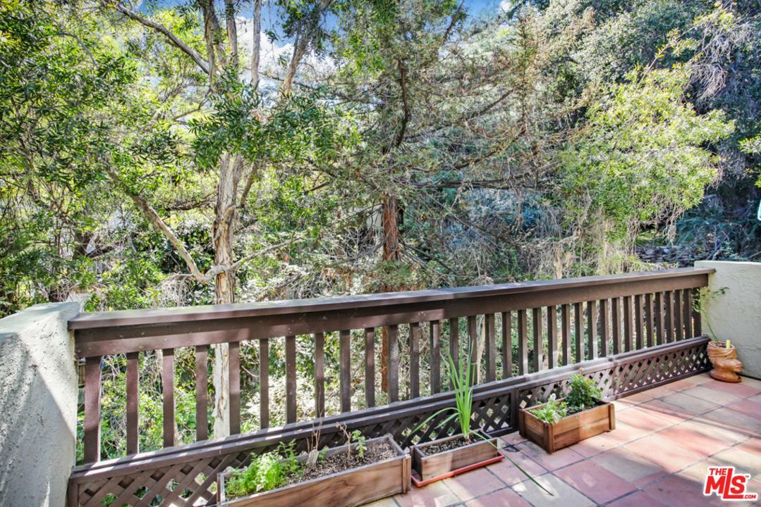 Property Photo:  2018 Griffith Park 323  CA 90039 