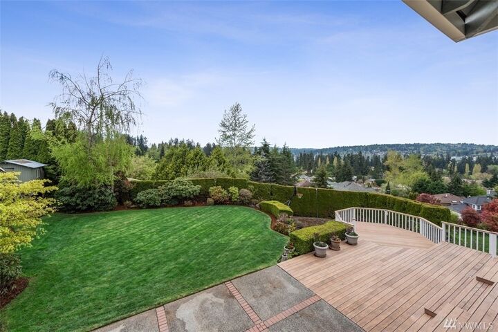 Property Photo: 7041 NE 164th St WA 98028