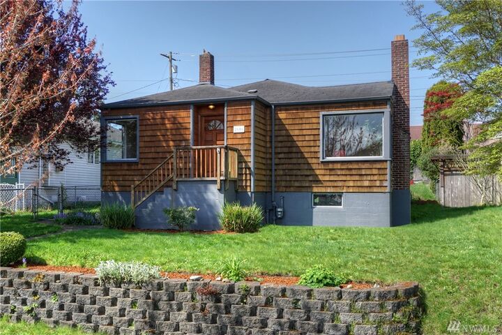 2606 Maple Street  Everett WA 98201 photo