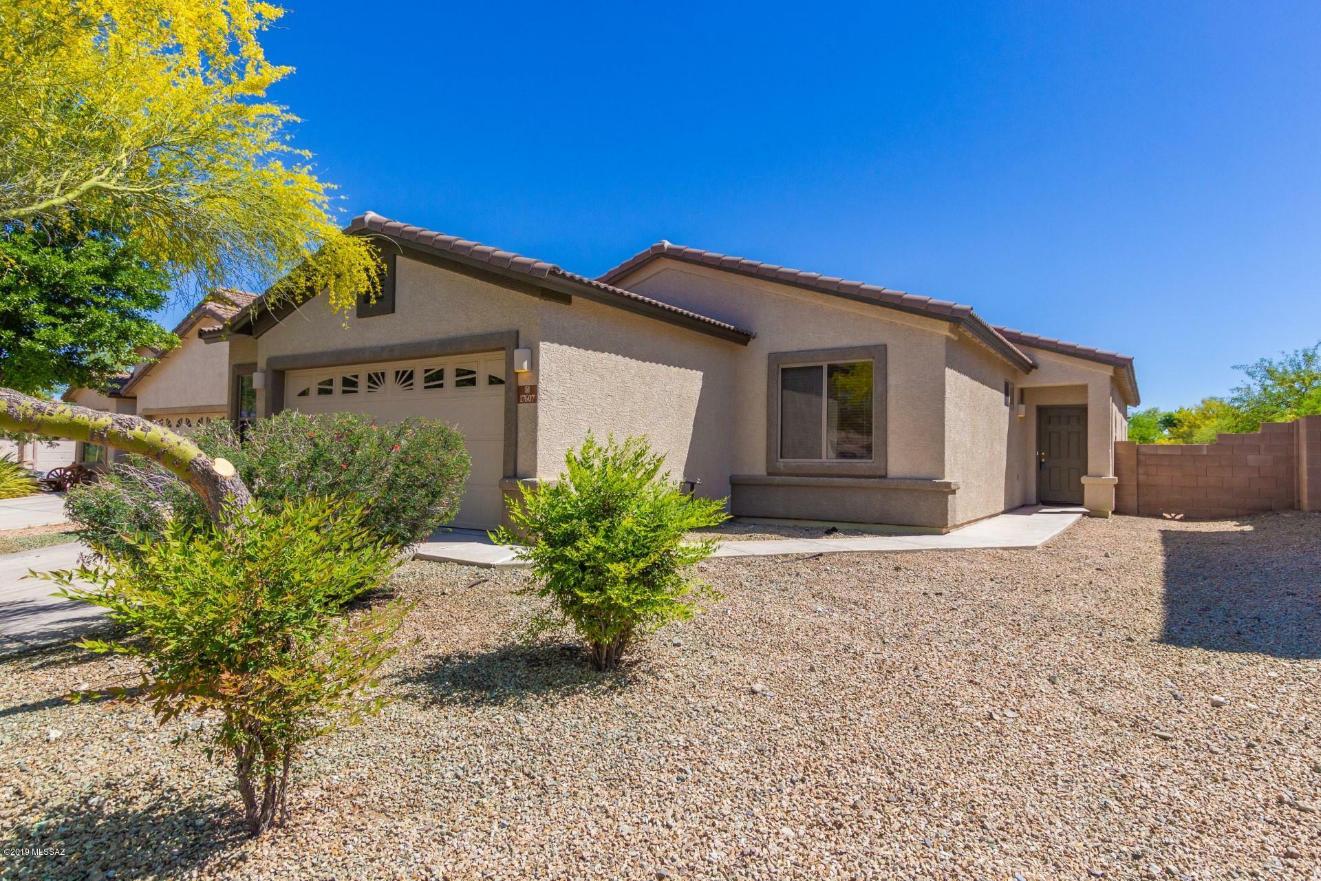 Property Photo:  17607 S Green Willow Place  AZ 85641 