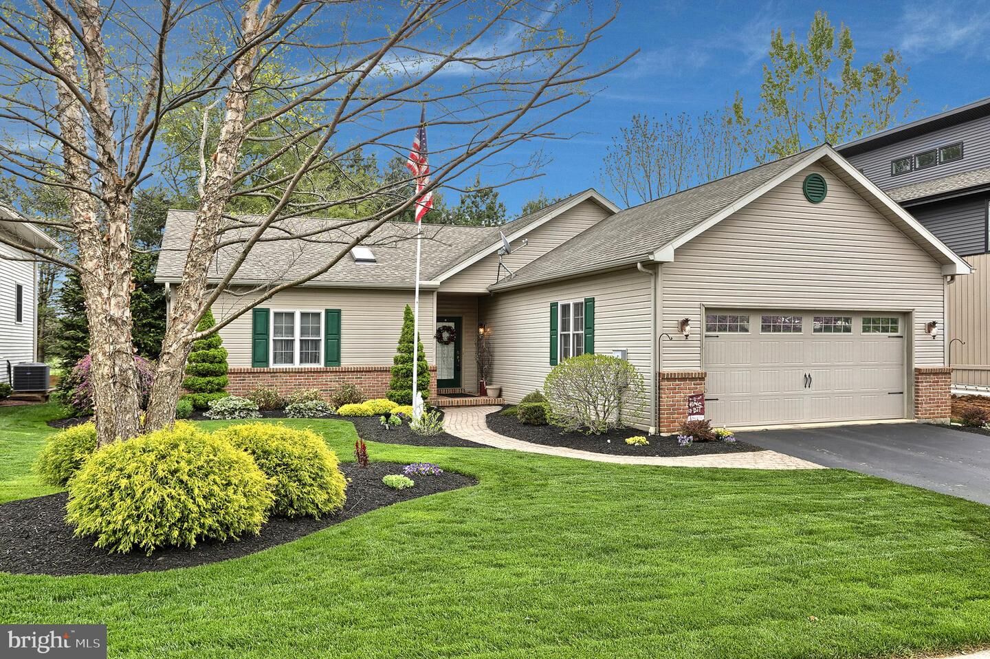 Property Photo:  524 Waterside Circle  PA 17042 