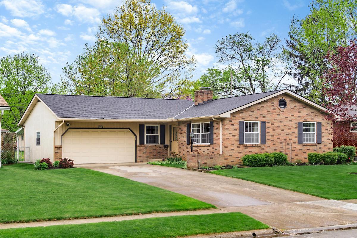 Property Photo: 4764 Esterbrook Road OH 43229