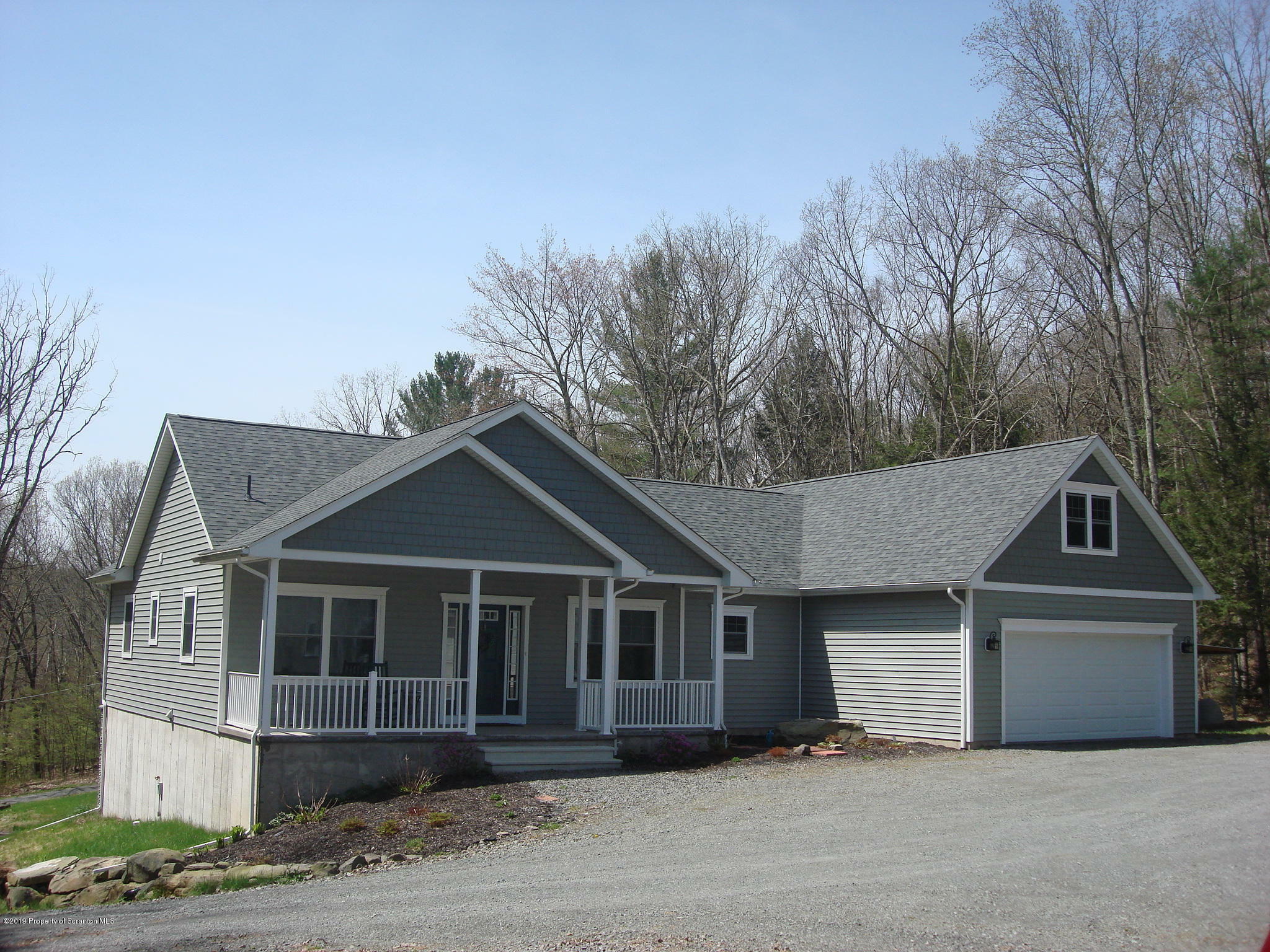 Property Photo:  25 Dragonfly Lane  PA 18657 