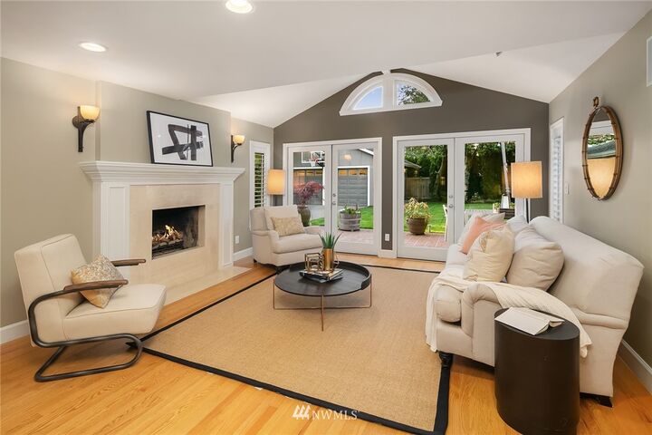 Property Photo:  5554 NE 55th Street  WA 98105 