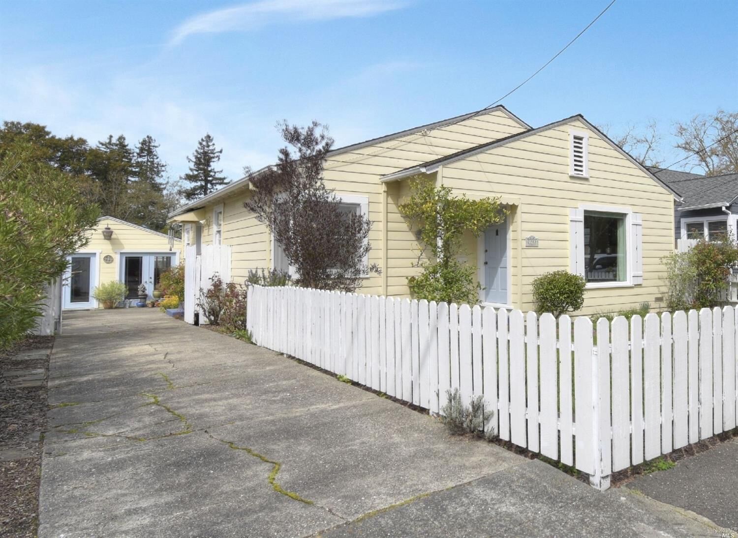 Property Photo: 2217 Humboldt Street CA 95404