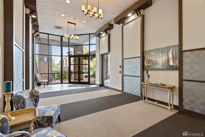 Property Photo:  1840 25th Ave NE 202  WA 98029 