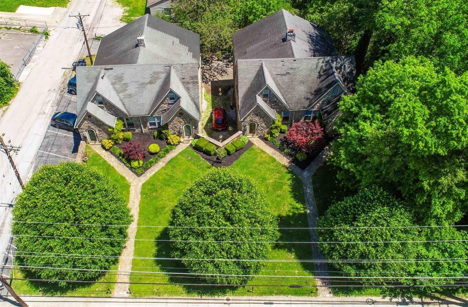 Property Photo: 1093 West Main Street 1099 KY 40475