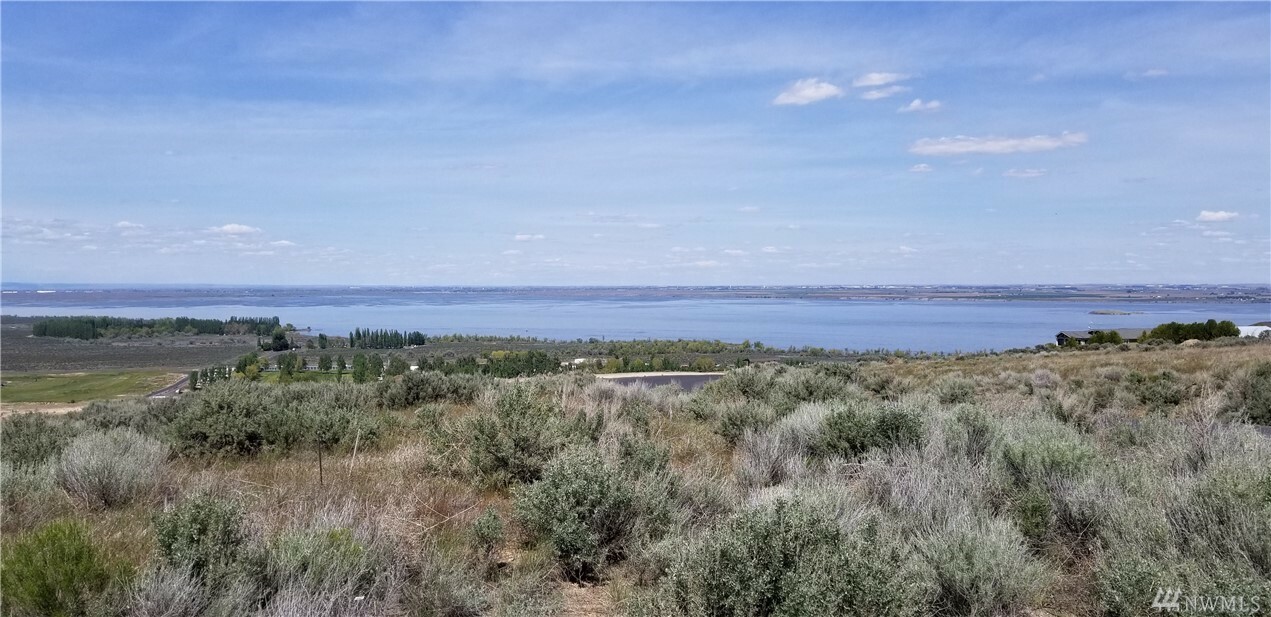 Property Photo:  6820 SE Road 8.8  WA 99344 