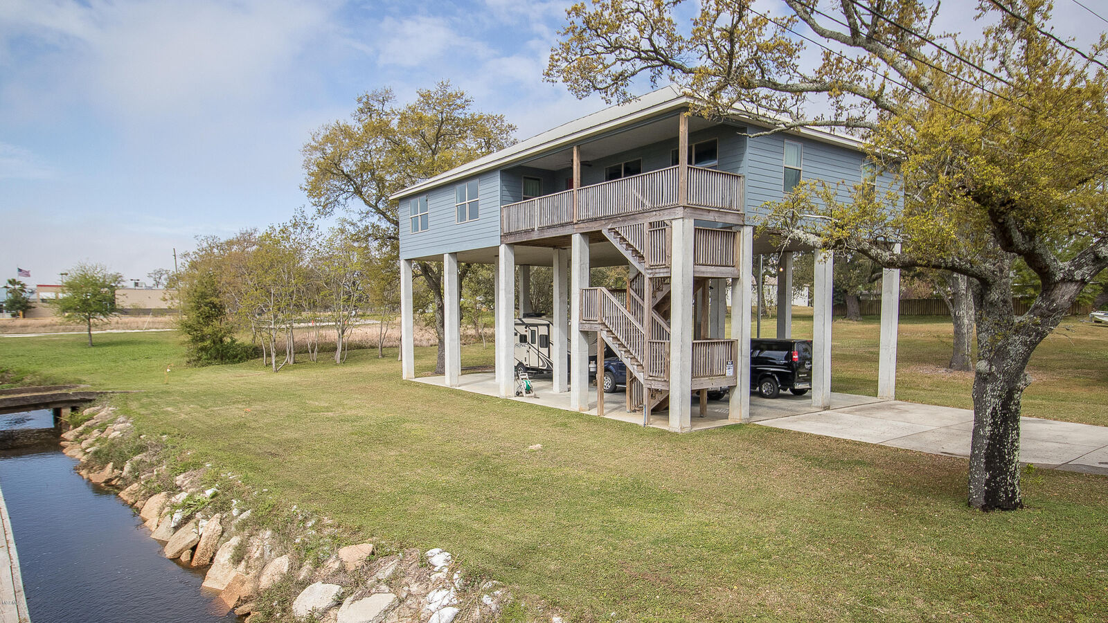 Property Photo:  504 Gulf View Avenue  MS 39560 