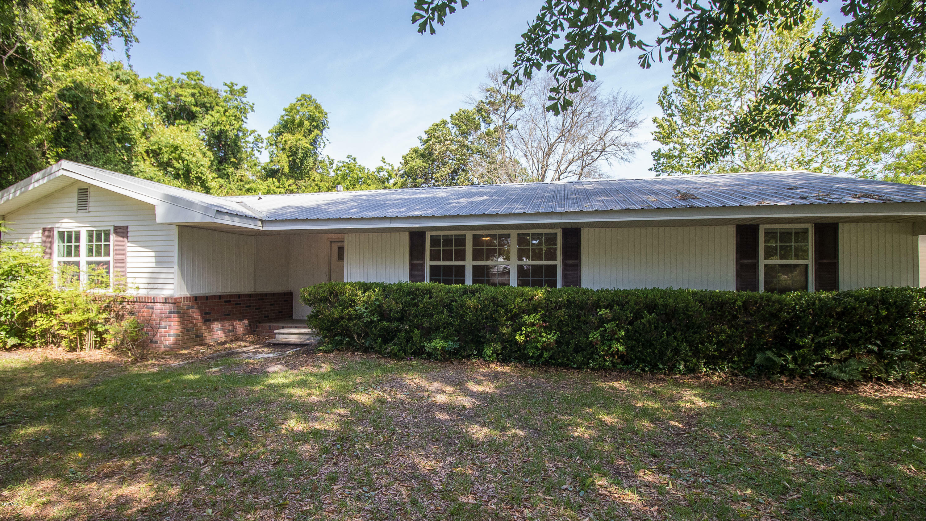 Property Photo:  310 E Old Pass Road  MS 39560 