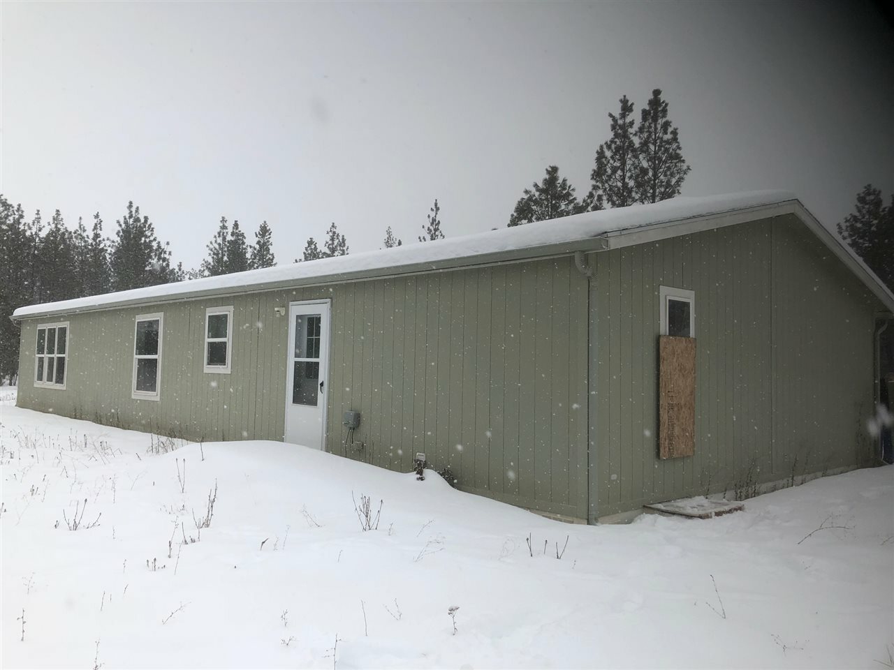 Property Photo: 5655 Highway 231 WA 99013