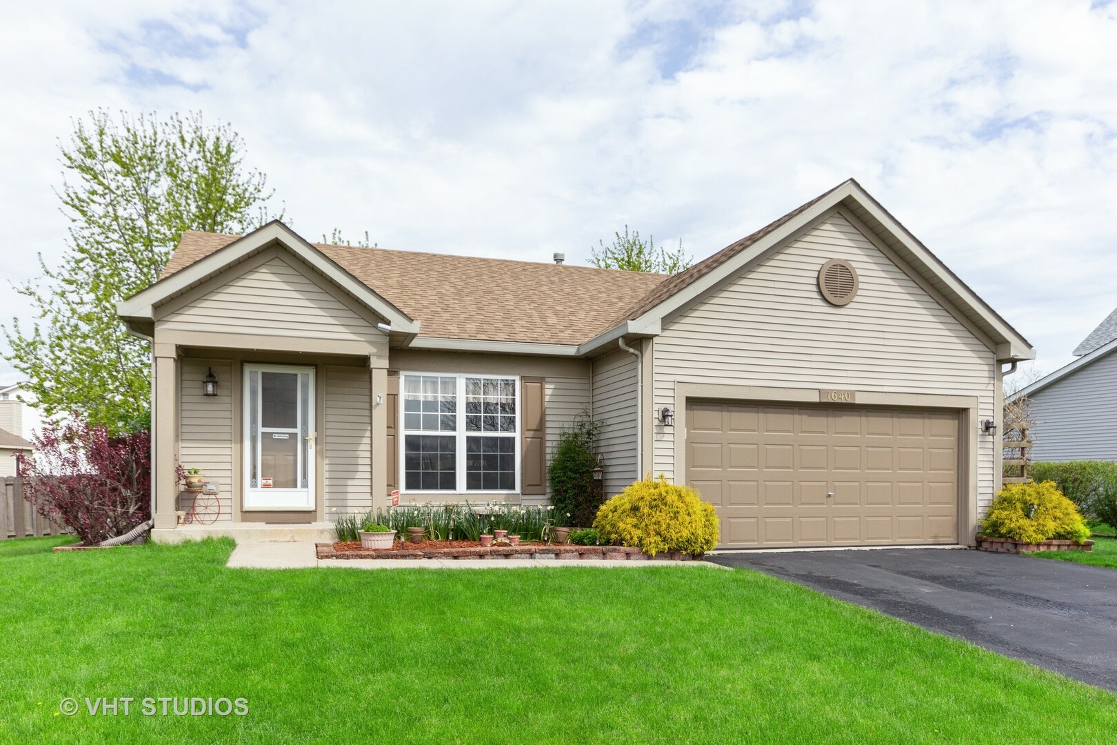 Property Photo:  1640 Richfield Trail  IL 60446 